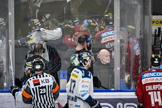 Flynn u mě skončil, byla to prasárna bez respektu, uvedl Kempný. Moravčíka propustili z nemocnice domů - Sport.cz